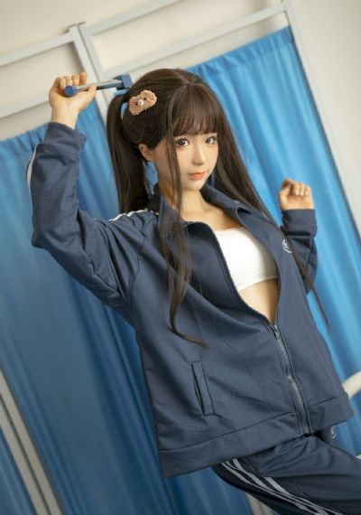 日韩色系发色男性_午夜伦不卡高清在线观看